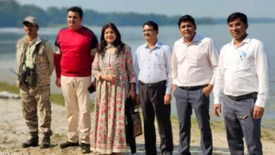 Photo of पीलीभीत टाइगर रिजर्व पहुंचीं अपर मुख्य सचिव गृह की पत्नी मालिनी अवस्थी