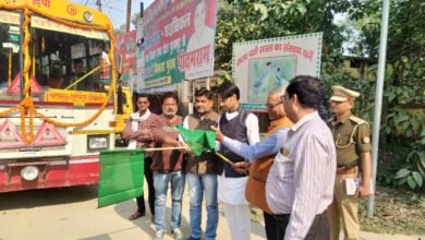 Photo of माधोटांडा से लखनऊ के लिए शुरू हुई रोडवेज बस सेवा, ग्रामीण खुश