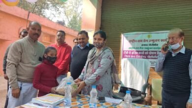 Photo of टीवी पीड़ितों को रोटरी क्लब पूरनपुर रॉयल्स द्वारा सौपीं पोष्टिक आहार की किटें