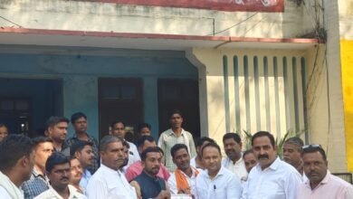 Photo of समस्याओं का समाधान ना होने पर ग्राम प्रधानों ने कार्य बहिष्कार कर बीडीओ के माध्यम से मुख्यमंत्री को भेजा ज्ञापन