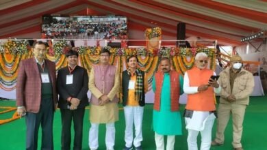 Photo of लखनऊ सम्मेलन में पहुंचे पीलीभीत के 500 से अधिक ग्राम प्रधान, कुछ देर में होगी शुरुआत