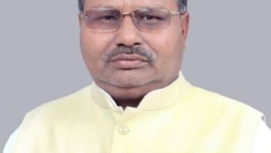 Photo of झूठी रिपोर्ट से विधायक बाबूराम पासवान के समर्थकों में रोष, कहा विरोधी रच रहे साजिश लेकिन नहीं होंगे कामयाब