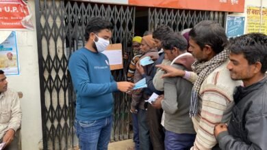Photo of यूथ फ़ॉर सेवा के अर्पण ने बांटे मास्क, पूर्व मंत्री डॉ. विनोद तिवारी ने किया शुभारंभ