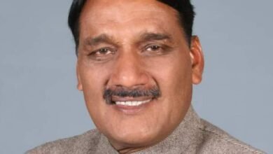 Photo of सुगबुगाहट इधर भी : पूर्व मंत्री डॉक्टर विनोद तिवारी की नाराजगी की खबरें सोशल मीडिया पर हो रहीं वायरल, पांच साल से हैं उपेक्षित