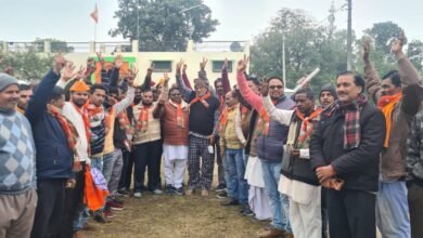 Photo of विधायक व भाजपा प्रत्याशी बाबूराम पासवान ने कई गांवों में मांगे वोट