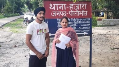 Photo of साजन गए परदेश, ससुरालियों ने कार व 10 लाख न मिलने पर विवाहिता को घर से निकाला, ससुर व जेठ पर एफआईआर