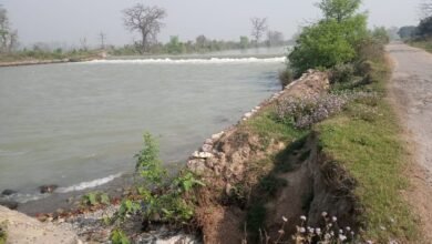 Photo of खुदकशी का सुसाइड नोट लिखकर गायब हुई नव विवाहिता को नहर किनारे खोजते रहे परिजन, पुलिस भी पहुंचे