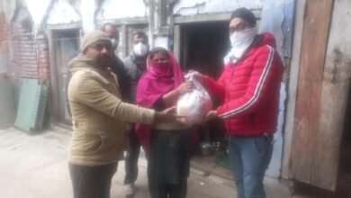 Photo of निक्षय मित्रों ने पांच टीबी मरीजों को घर-घर जाकर दी पोषण किटें