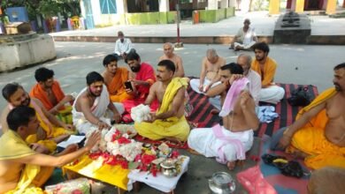 Photo of गोंमती उदगम स्थल पर पुरोहितों ने किया श्रावणी उपाकर्म